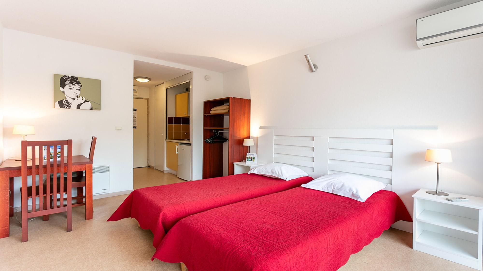 Vacanceole - Residence Le Saint Clair Agde Exterior photo