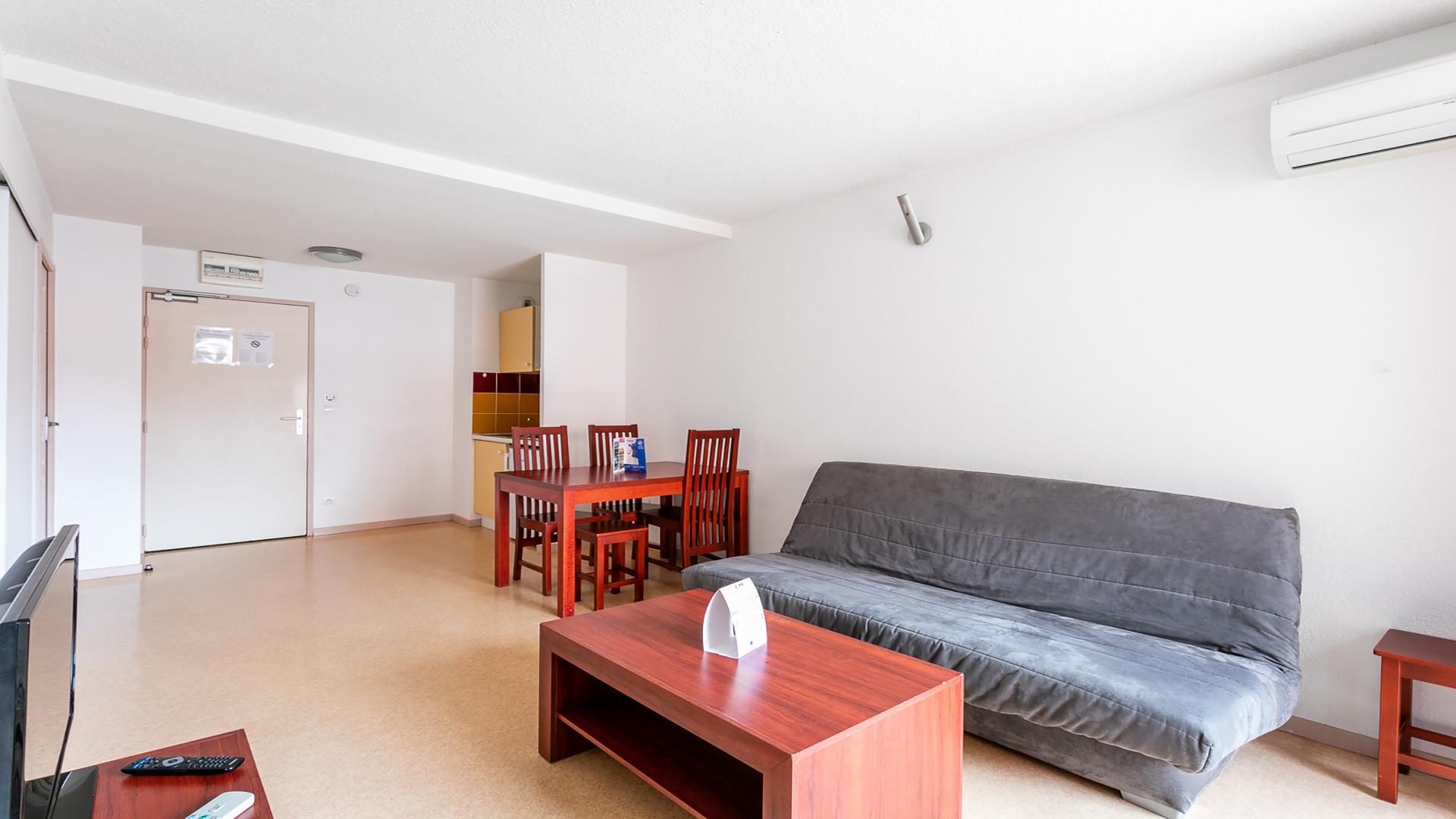 Vacanceole - Residence Le Saint Clair Agde Exterior photo